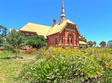 Old-Primary-School-Clunes.jpg